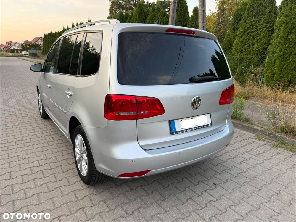 Volkswagen Touran 2.0 TDI DSG Highline - 5