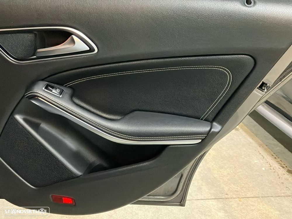 Mercedes-Benz CLA 180 d Shooting Brake Urban Aut. - 23