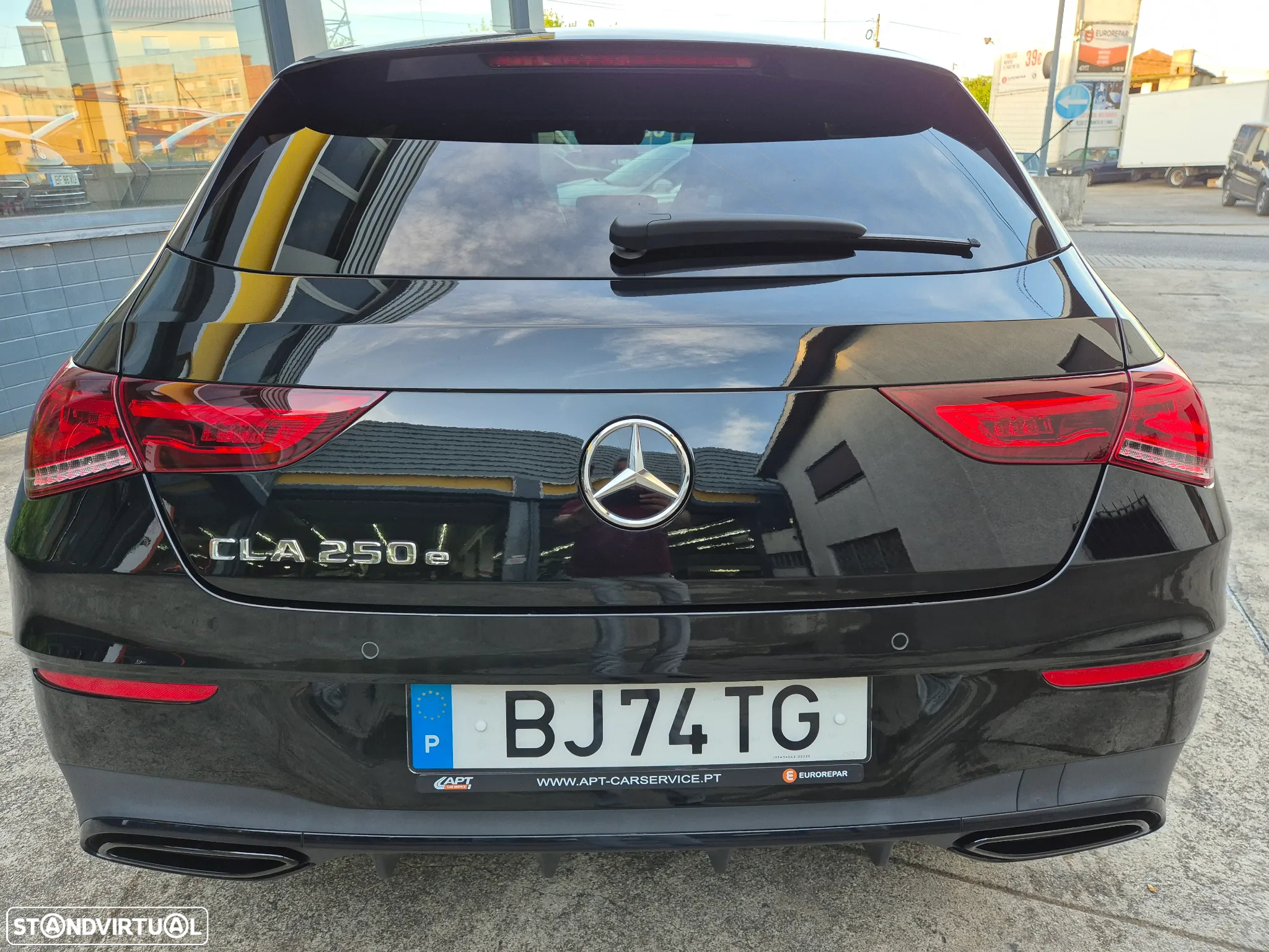 Mercedes-Benz CLA 250 e Shooting Brake AMG Line - 8
