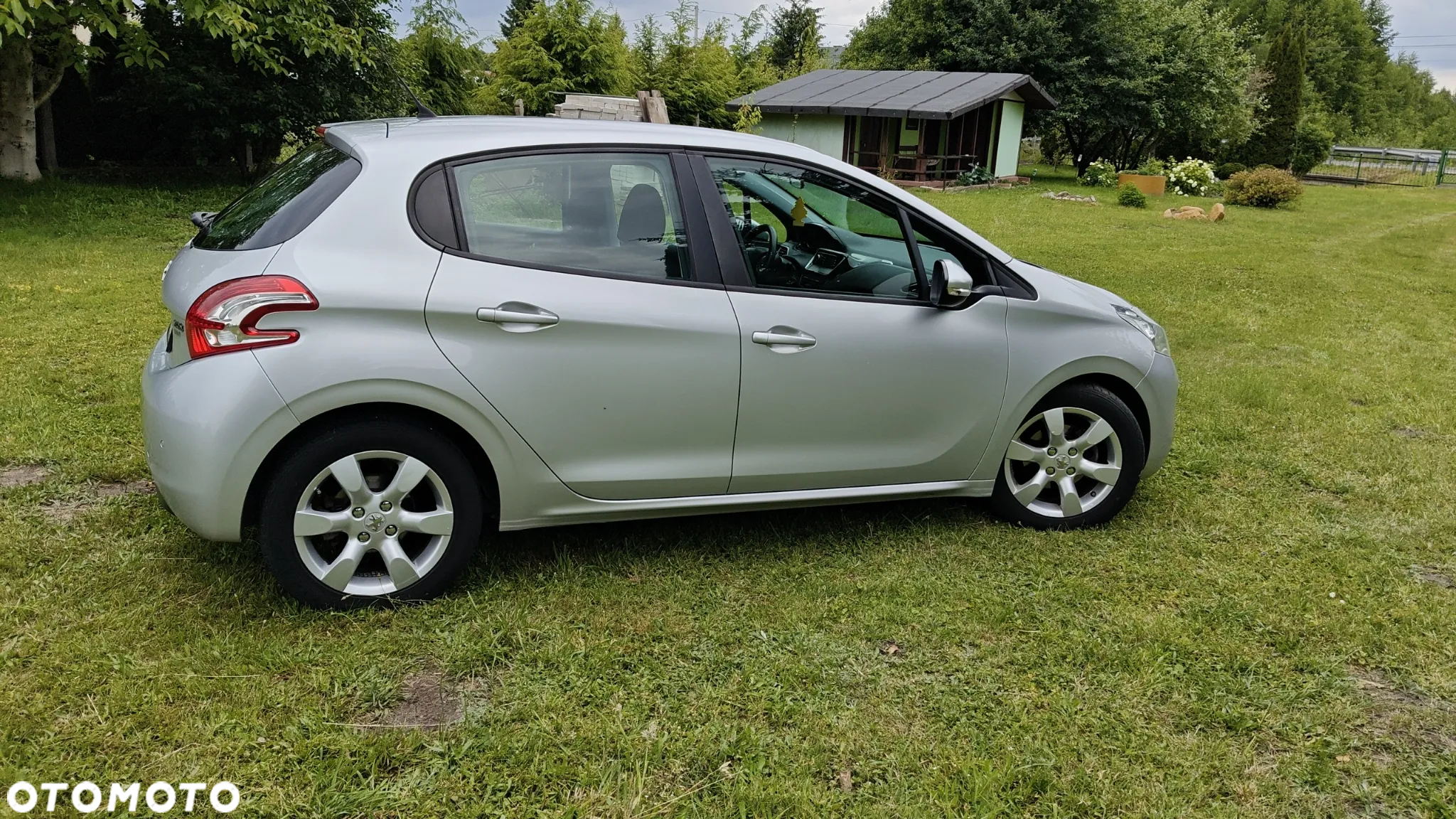 Peugeot 208 1.6 e-HDi Active STT - 11