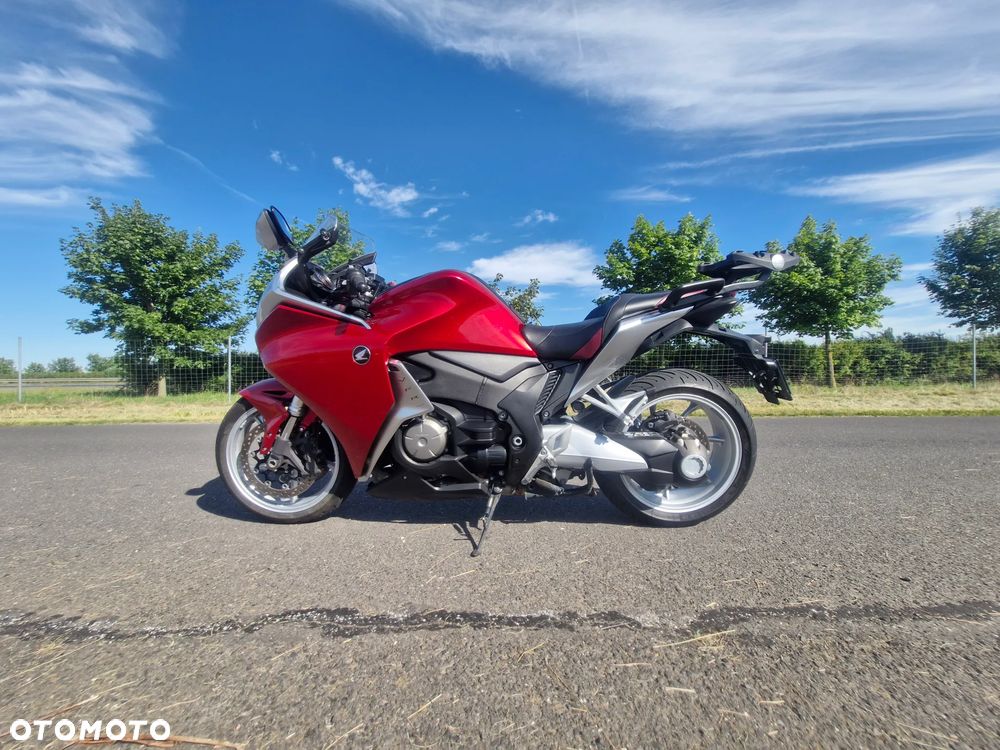 Honda VFR - 17