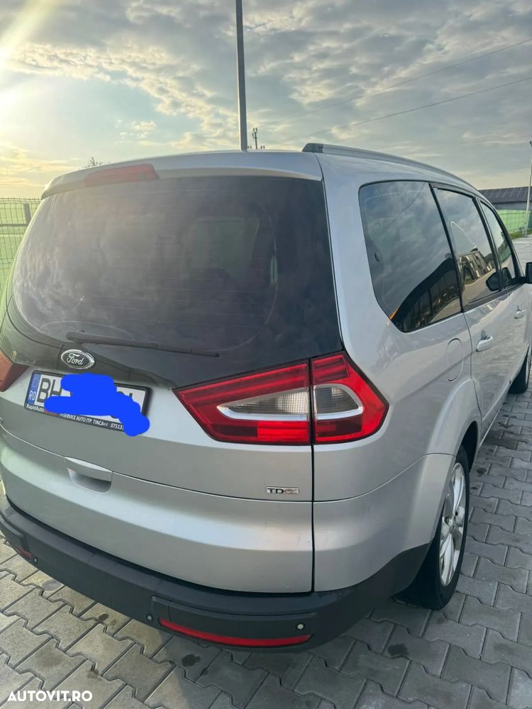 Ford Galaxy - 5
