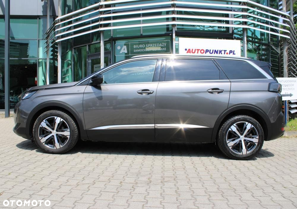 Peugeot 5008 - 8