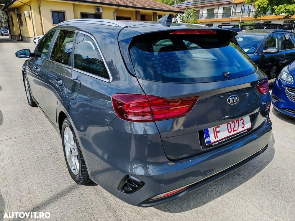 Kia Ceed - 4