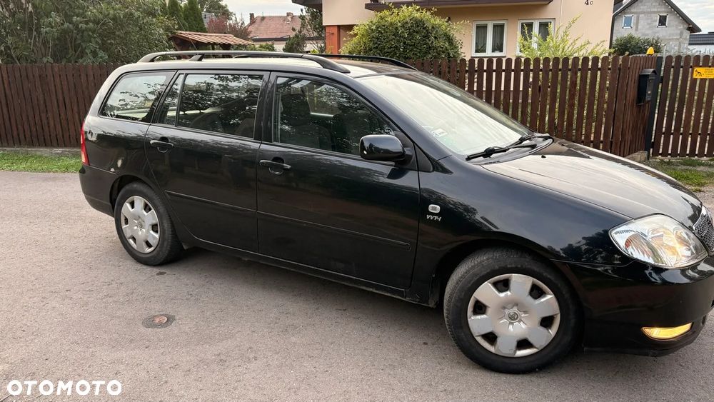 Toyota Corolla 1.6 VVT-i Sol (air6) - 4