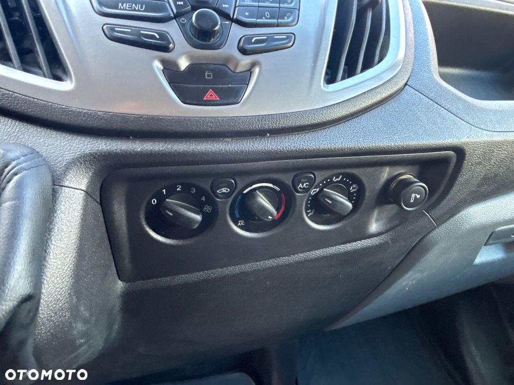 Ford Transit - 26