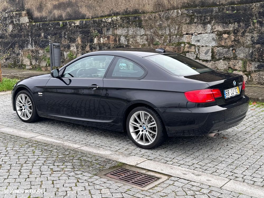 BMW 320 d xDrive Coupe Edição M - 3