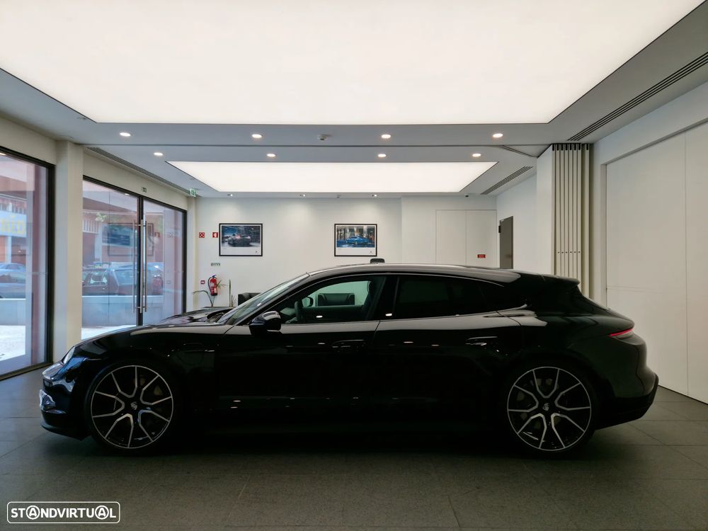 Porsche Taycan Sport Turismo - 2