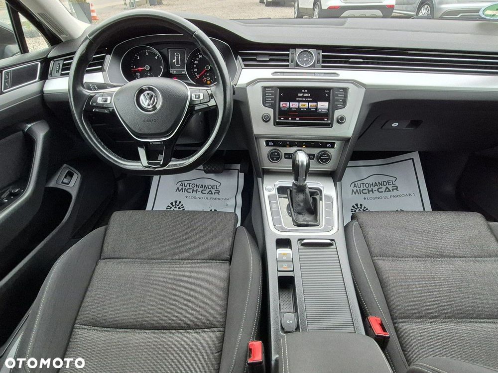 Volkswagen Passat - 15