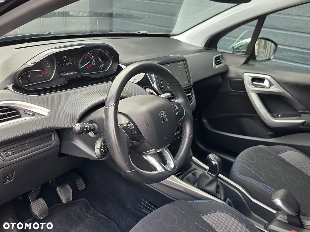 Peugeot 2008 1.2 Pure Tech Active S&S - 9