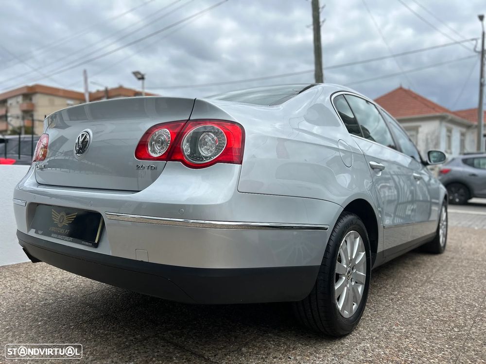 VW Passat 2.0 TDI Trendline Pack - 6