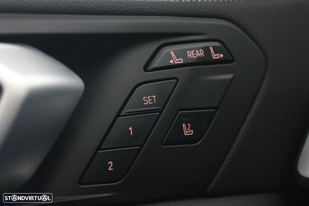 BMW X7 40 d xDrive Pack M — fotografia 39