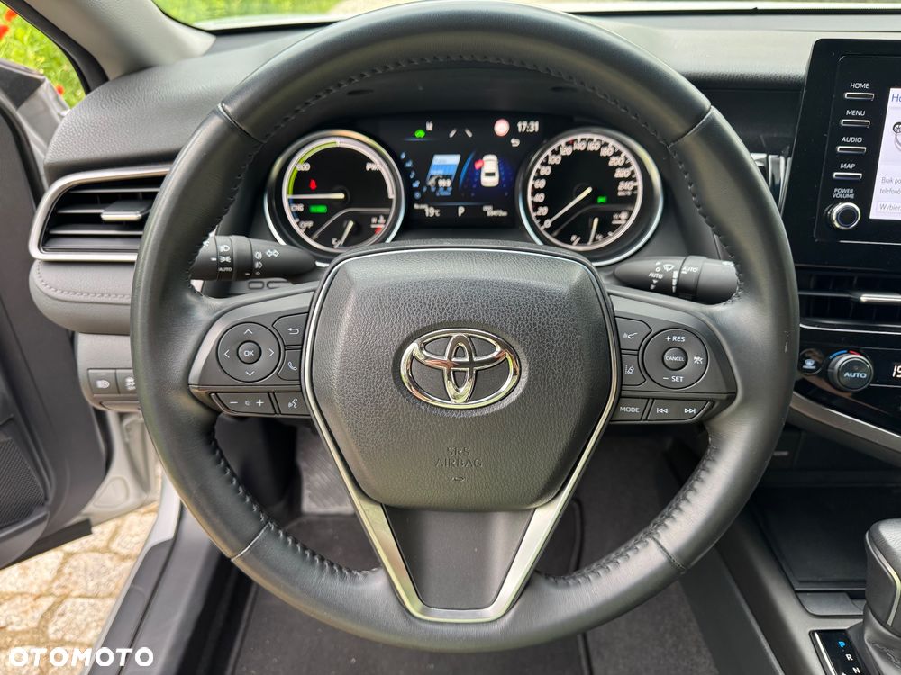 Toyota Camry 2.5 Hybrid Comfort CVT - 21