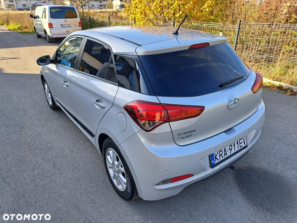 Hyundai i20 - 17