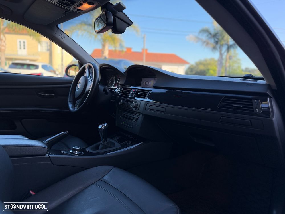 BMW 320 d Coupe - 12