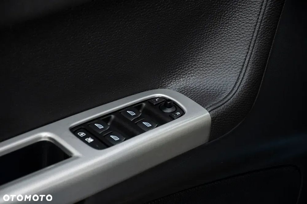 Volvo V50 2.4 Momentum - 35