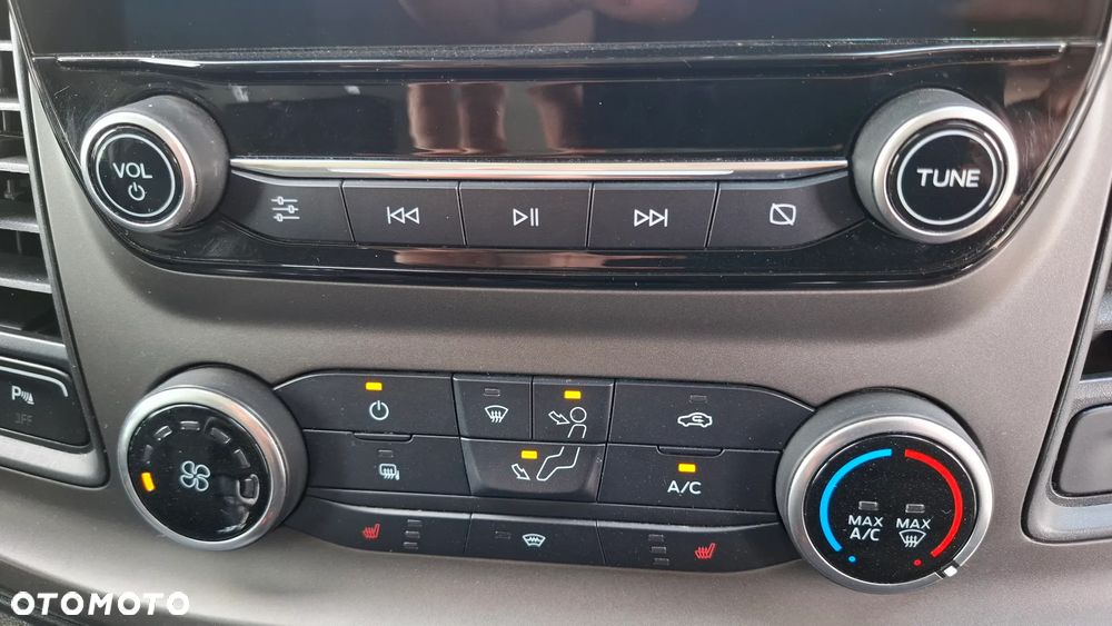 Ford TRANSIT CUSTOM - 19