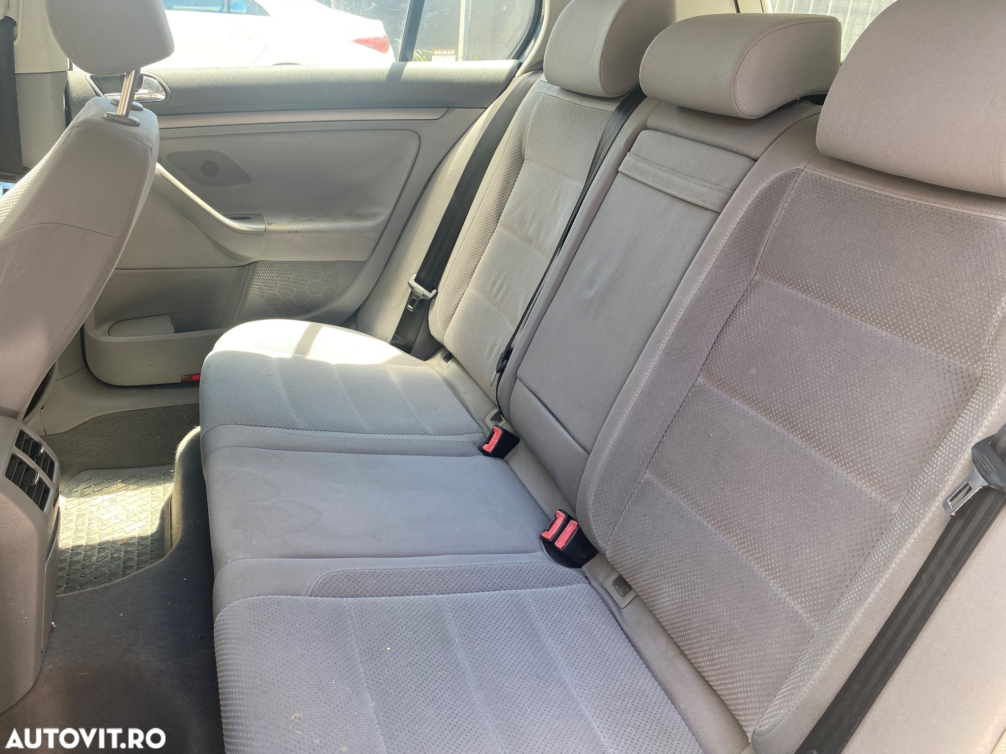 Volkswagen Golf 2.0 FSI Comfortline - 17