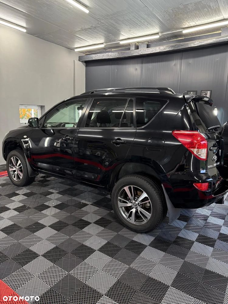 Toyota RAV4 - 3