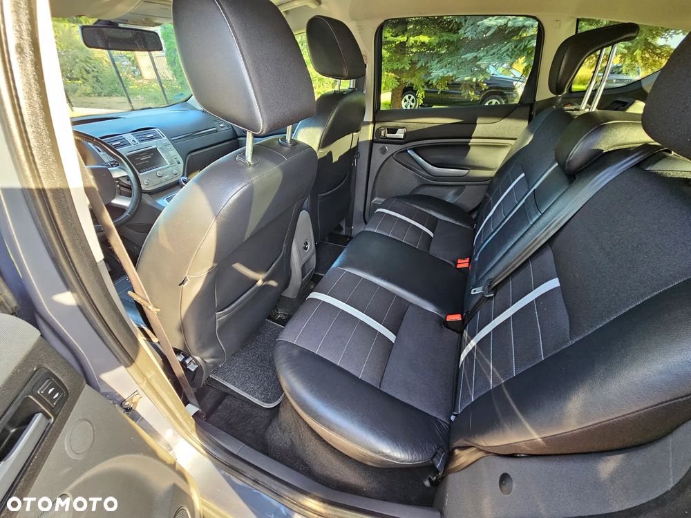 Ford Kuga 2.0 TDCi 2x4 Trend - 12
