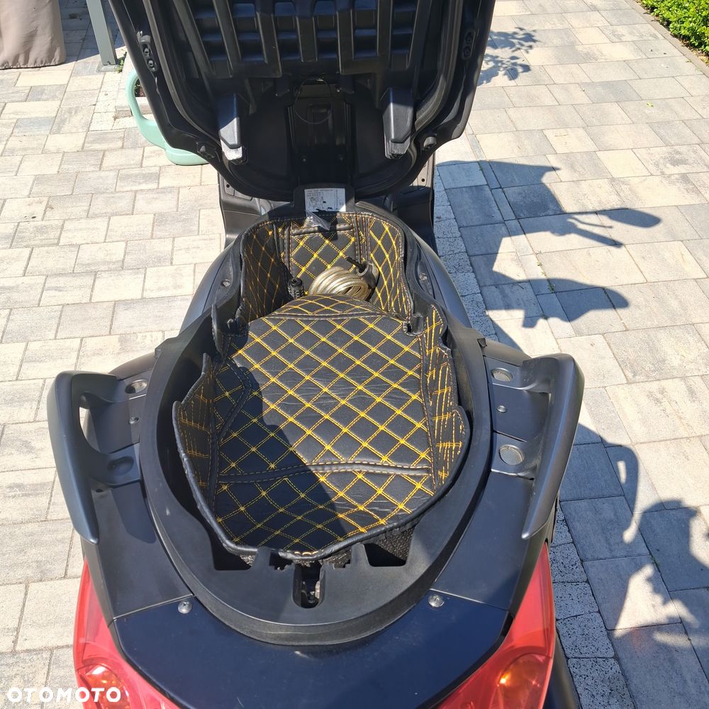 Yamaha X-max - 8