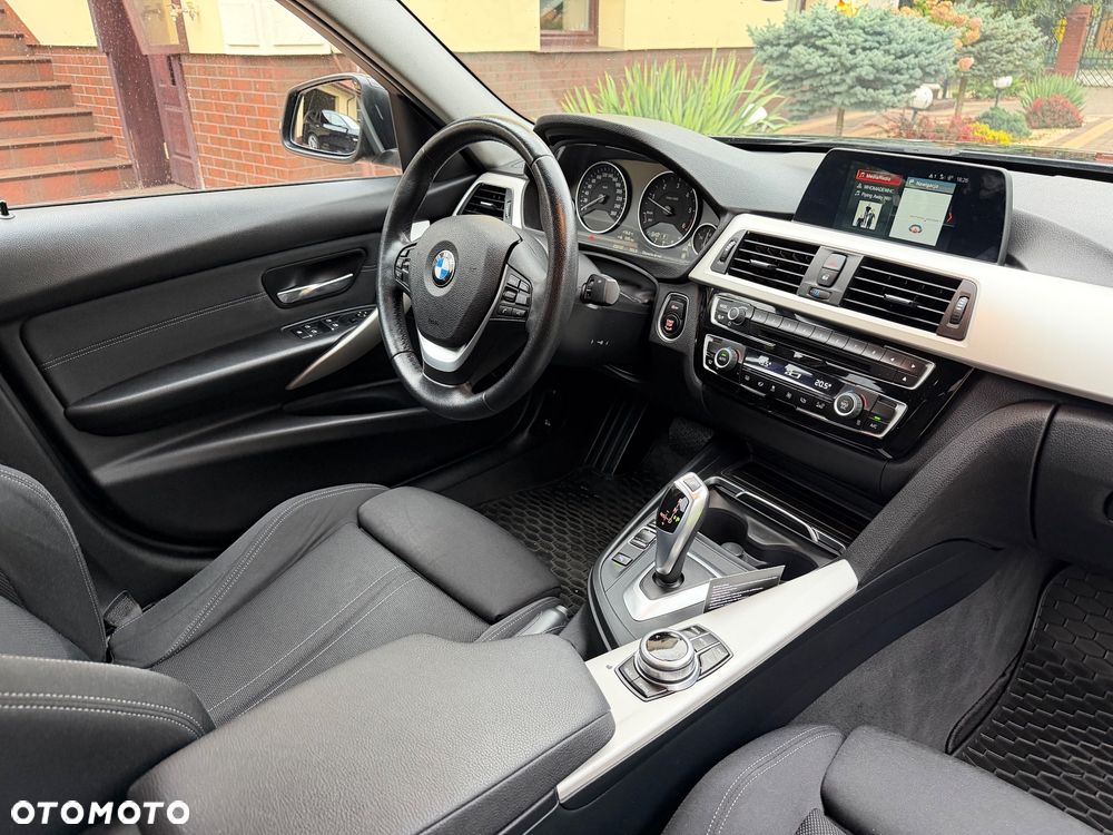 BMW Seria 3 320d Efficient Dynamic Edition Sport Line - 6