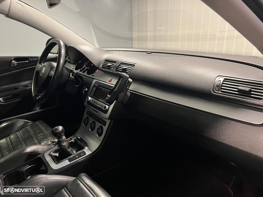 VW Passat Variant 2.0 TDi Sportline - 15