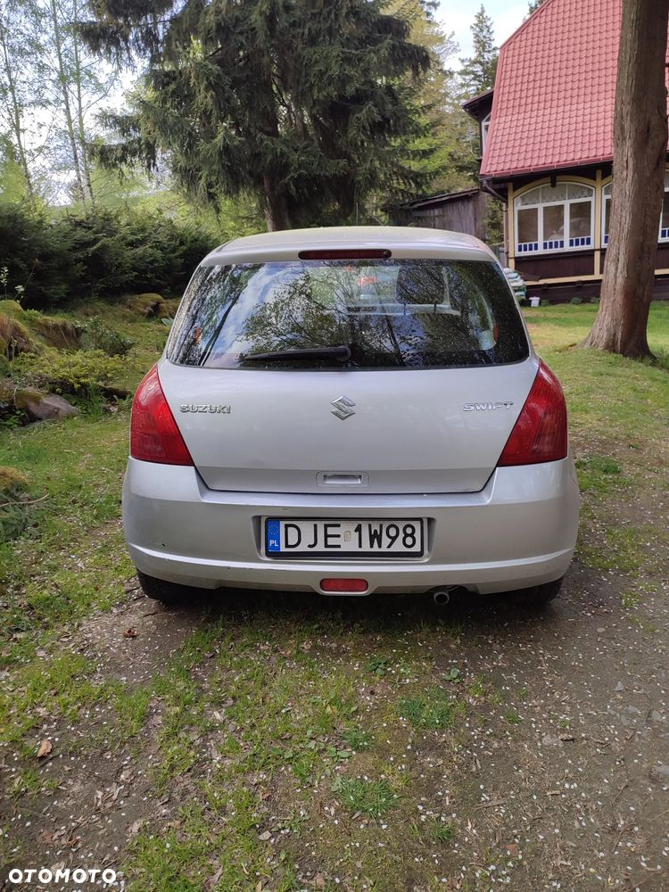 Suzuki Swift 1.3 GS - 2