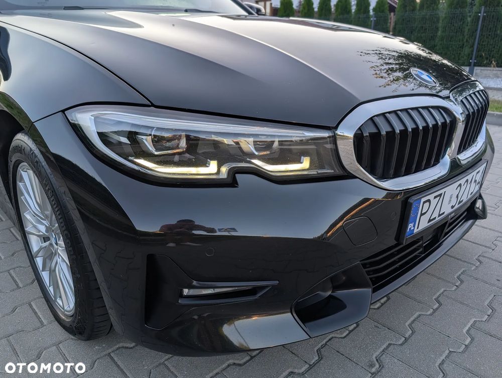 BMW Seria 3 320d MHEV Sport Line - 36