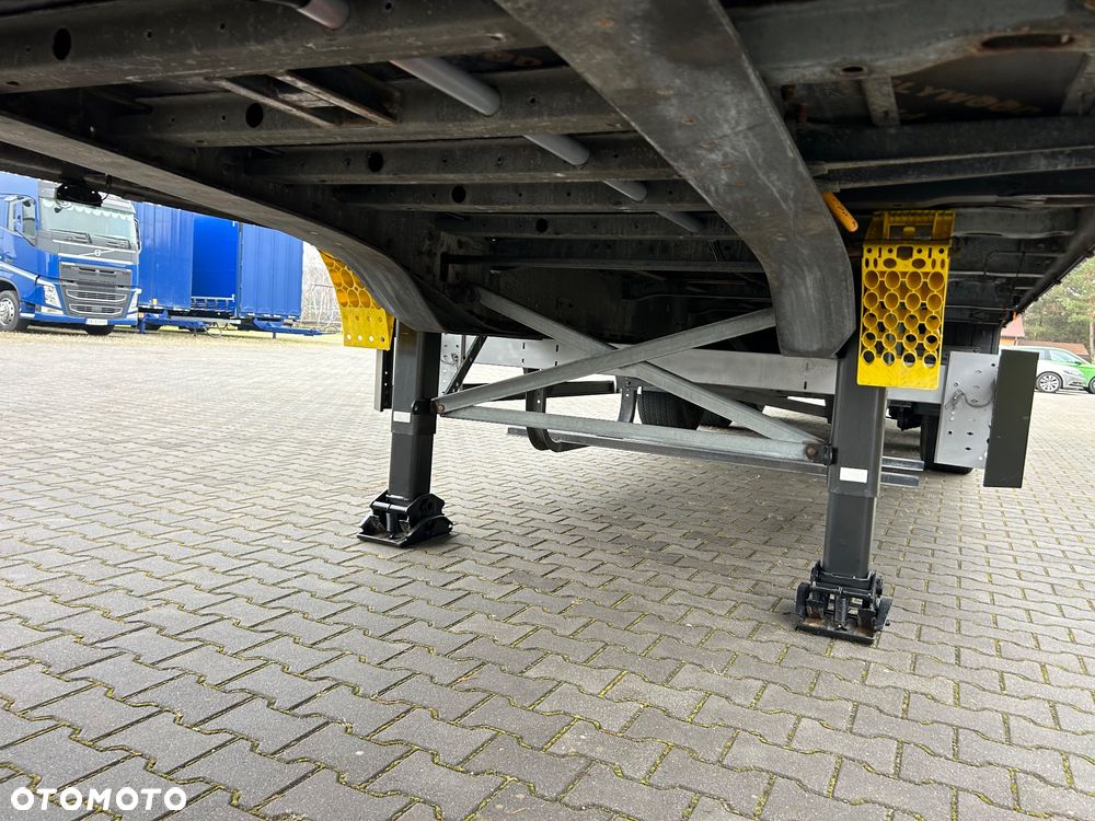Schmitz Cargobull SCB S3T - 18