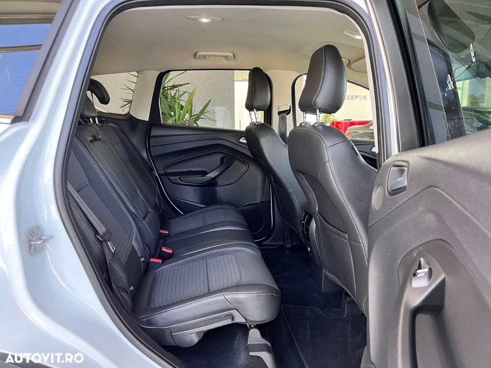 Ford Kuga - 17