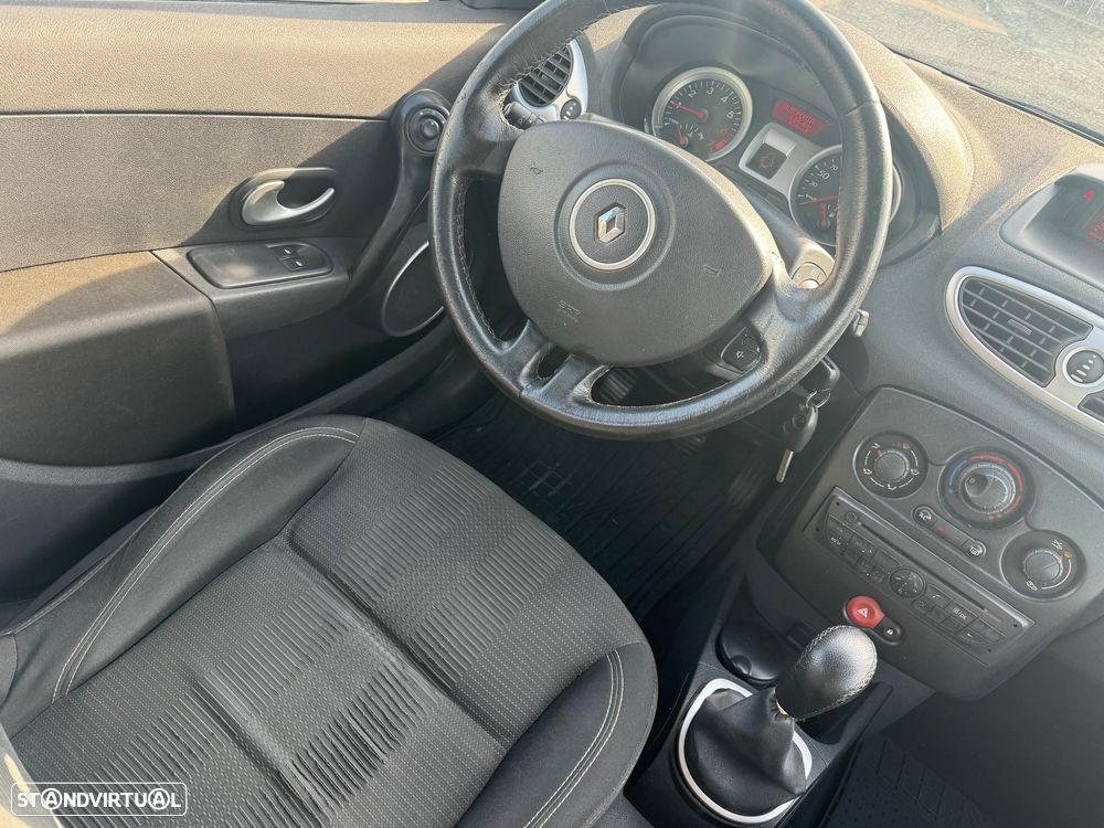 Renault Clio Break 1.2 16V Dynamique - 12