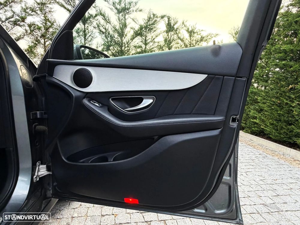 Mercedes-Benz GLC 220 d 4Matic 9G-TRONIC AMG Line - 21