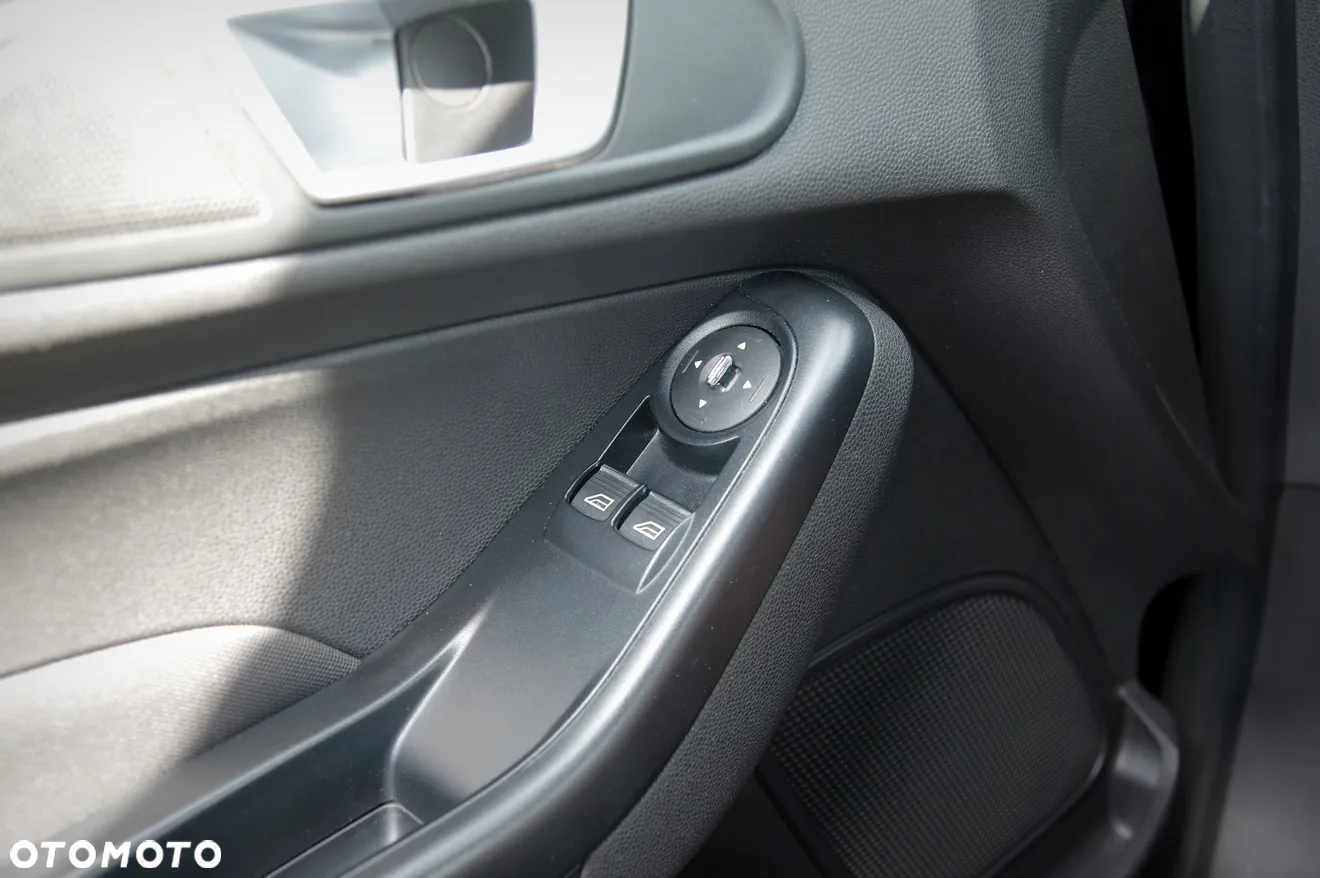 Ford Fiesta 1.0 EcoBoost S&S TREND - 21