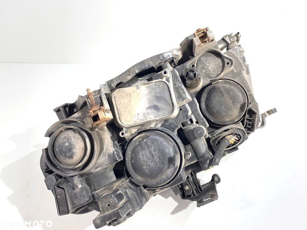 REFLEKTOR PRAWY PRZÓD  AUDI A4 B8 (8K2) 2007 - 2015 1.8 TFSI 118 kW [160 KM] benzyna 2007 - 2012 - 6