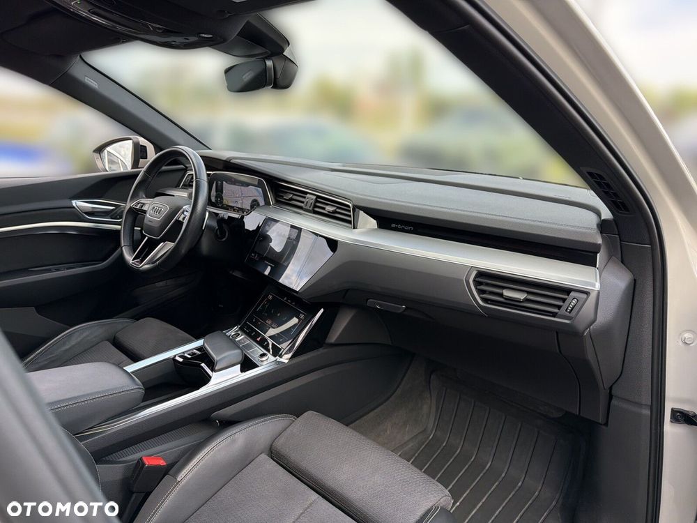 Audi e-tron - 20