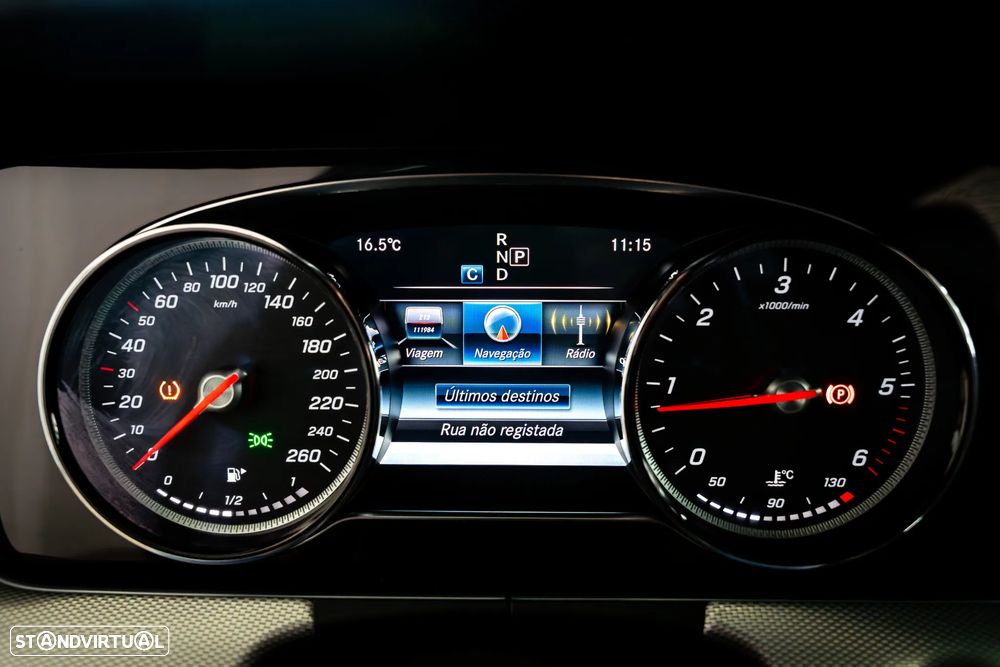 Mercedes-Benz E 220 d AMG Line - 25