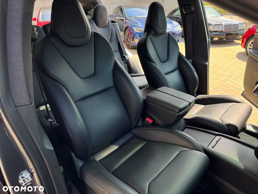 Tesla Model X Long Range - 29