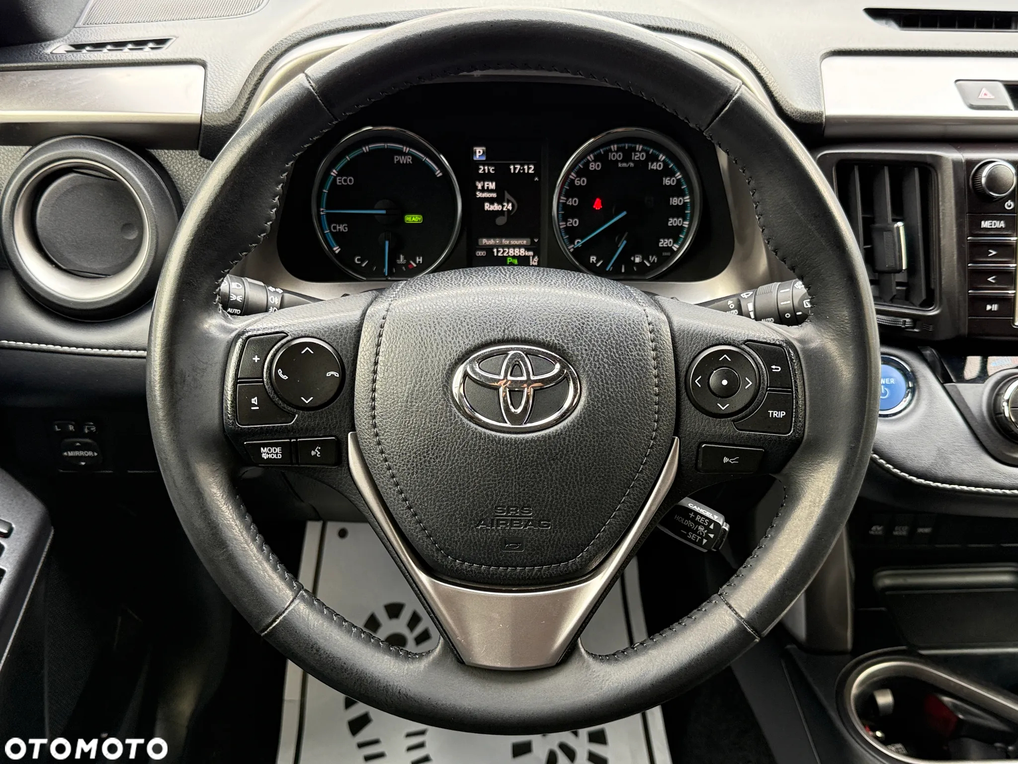 Toyota RAV4 Hybrid Premium 4x2 - 8