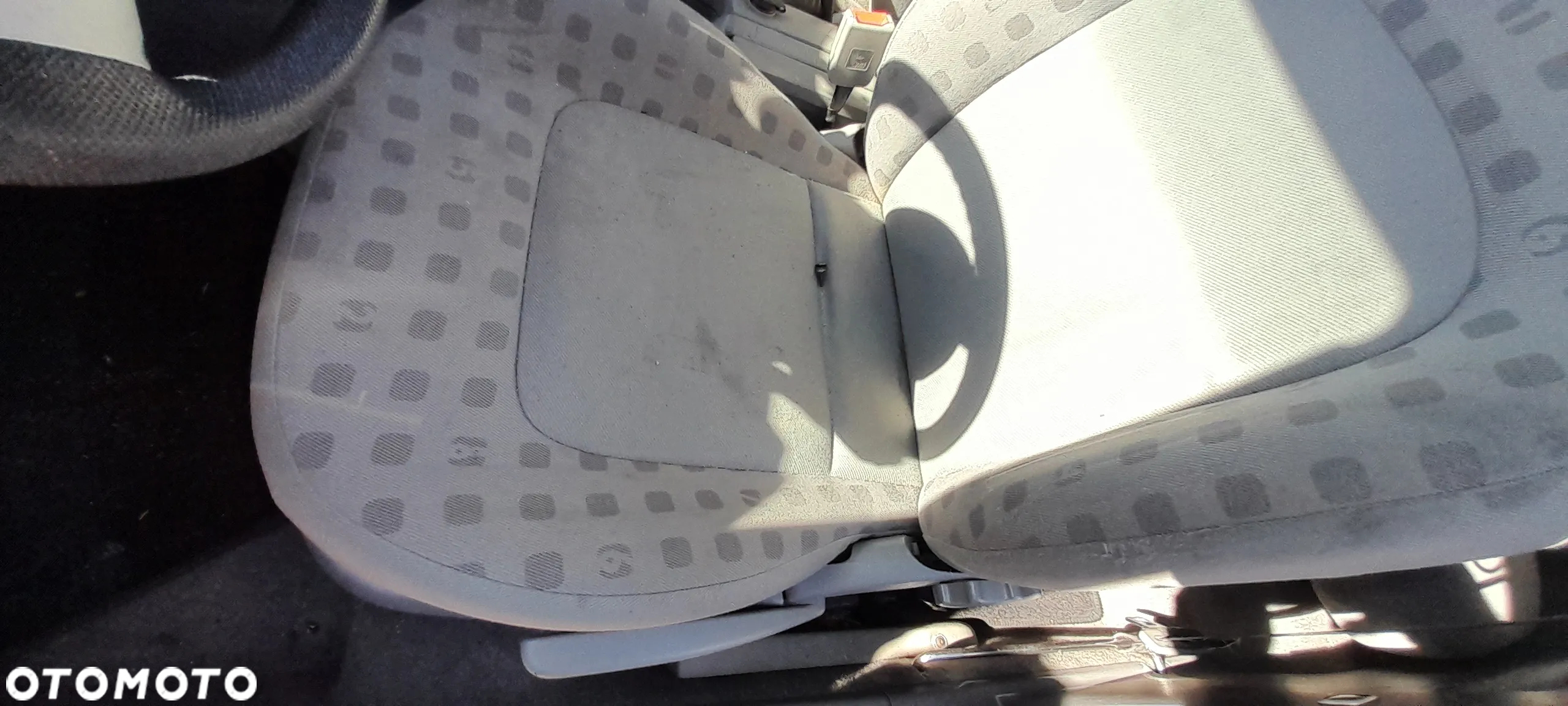 VW NEW BEETLE FOTEL LEWY KIEROWCY PRAWY PASAŻERA PRZEDNI PRZÓD nr. VNB - 2