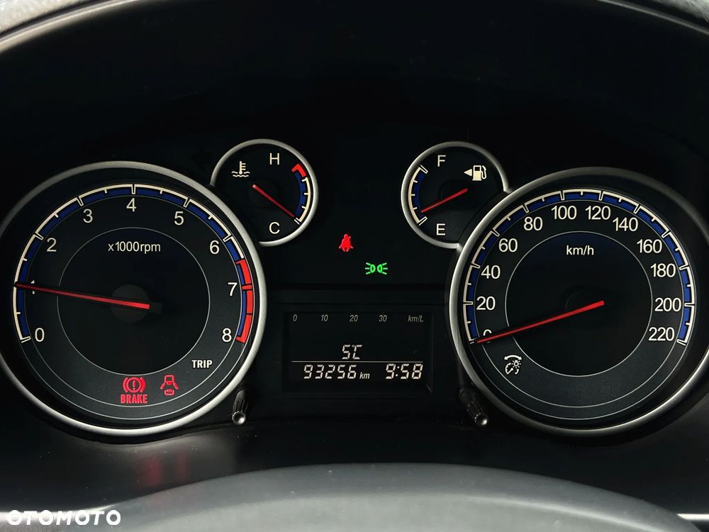 Suzuki SX4 1.6 Premium - 23
