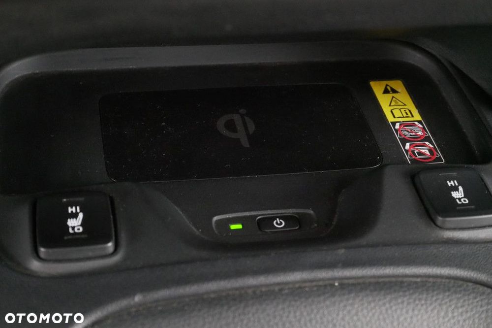 Toyota Corolla 1.8 Hybrid Comfort - 25