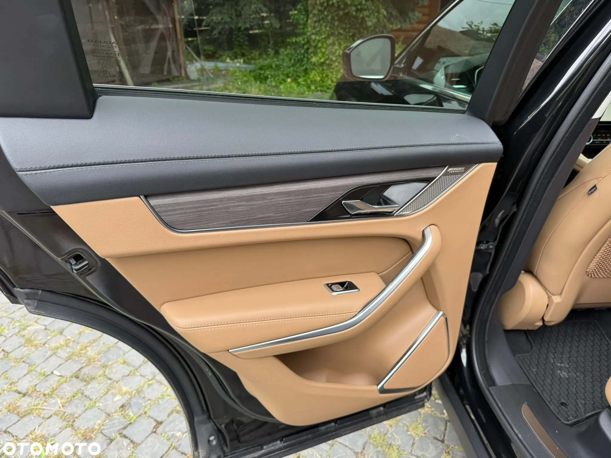 Jaguar F-Pace P250 AWD R-Dynamic Black - 30