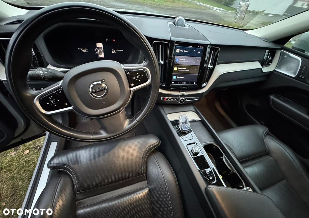 Volvo XC 60 T8 Plug-In Hybrid AWD Inscription - 10