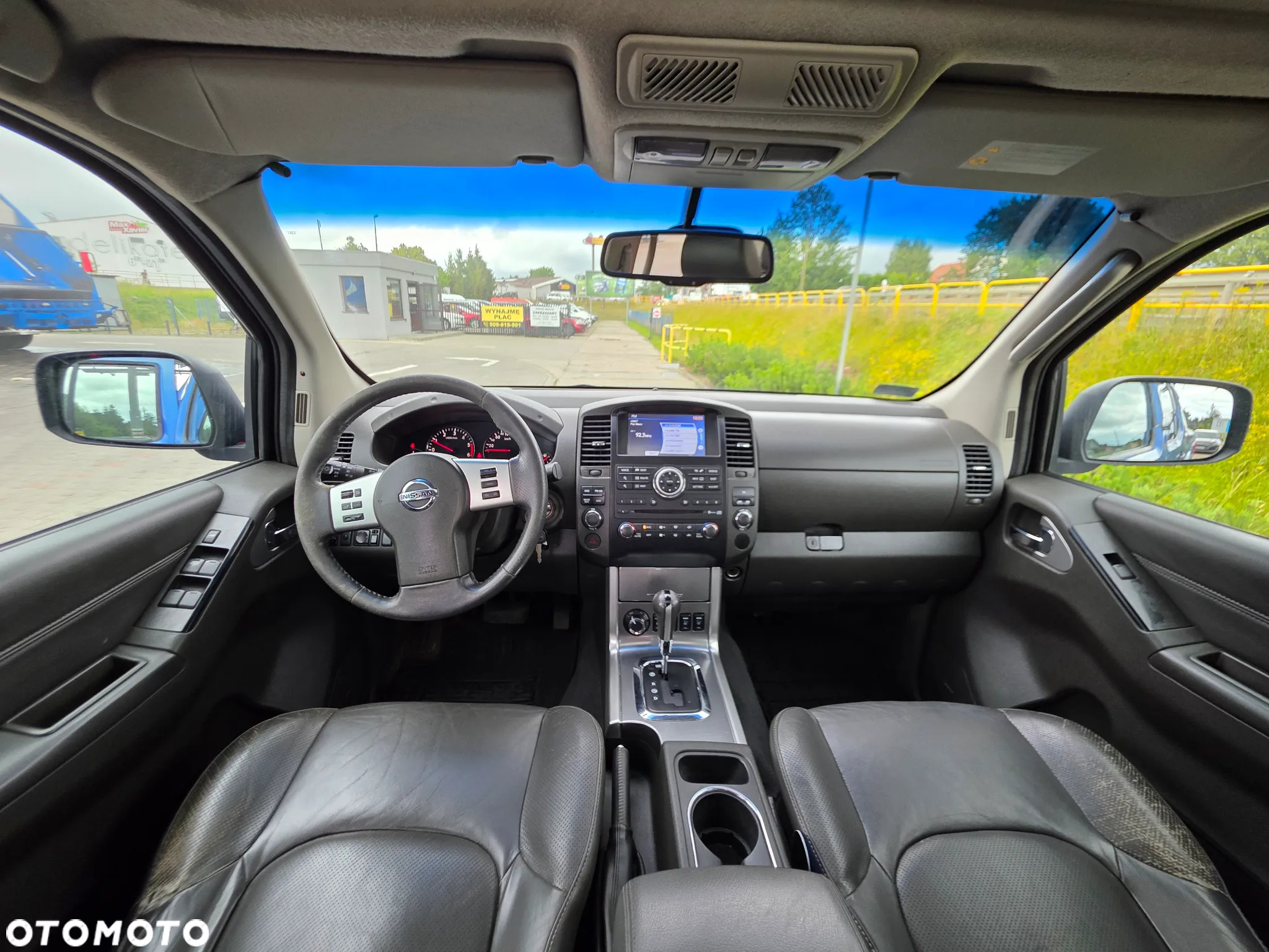 Nissan Navara 3.0 D V6 Platinum - 11