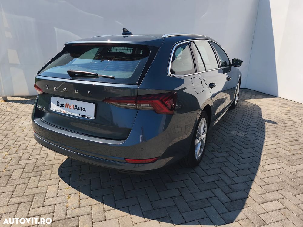 Skoda Octavia Combi 2.0 TDI DSG Style - 5