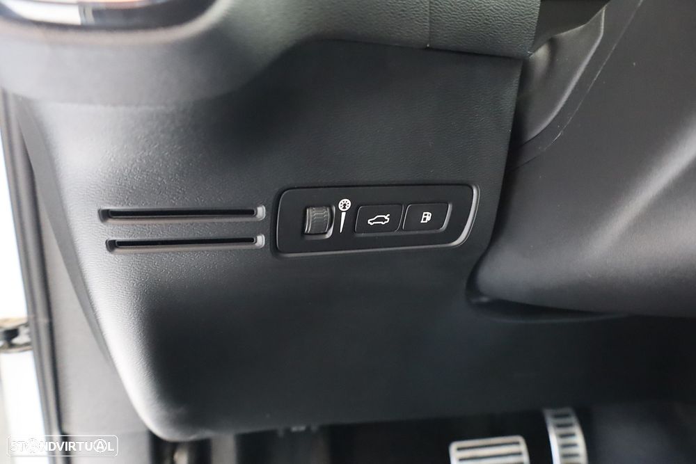 Volvo XC 40 1.5 T5 PHEV R-Design - 40