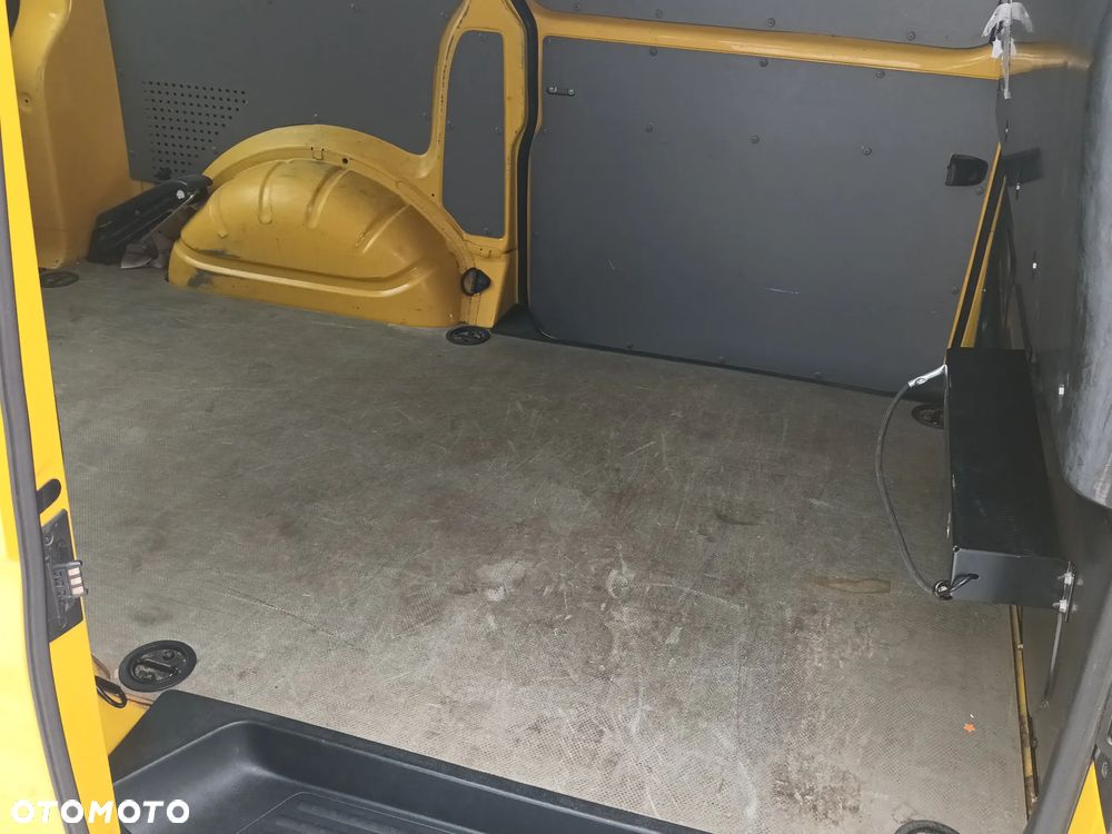 Volkswagen Transporter - 24