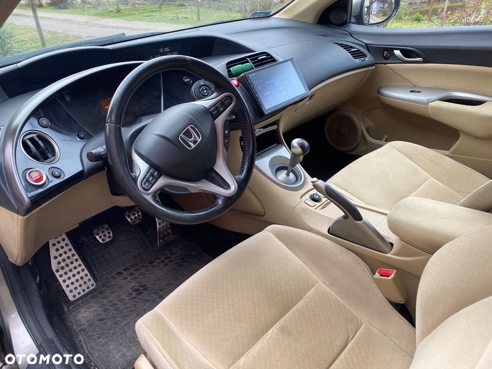 Honda Civic 1.8 Executive - 13