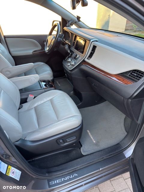Toyota Sienna 3.5 V6 Limited AWD - 12